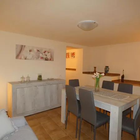 Scappo In Umbria, La Casa Di Giuliana Lugnano in Teverina